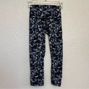 Like New LULULEMON Wunder Under Crop HR Embellished Multi size 2
